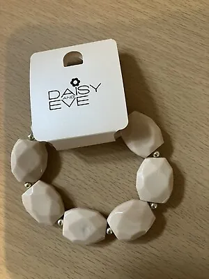 Daisy And Eve Bracelet • £3.99