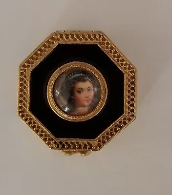 Vintage Ultima Ciara Cameo Gold Tone Octagon Compact Solid Perfume • $48