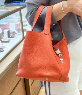 $3800 • Buy Hermes Picotin Lock 22 Clemence Feu With Palladium Plated Hardware Tote Bag