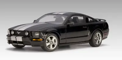 1:18 AUTOart 2005 FORD MUSTANG GT PERFORMANCE DIECAST CAR BLACK 73015 1/6000 • $495