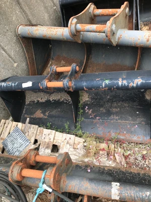 £175 • Buy  Takeuchi TB125 48  Grader Bucket