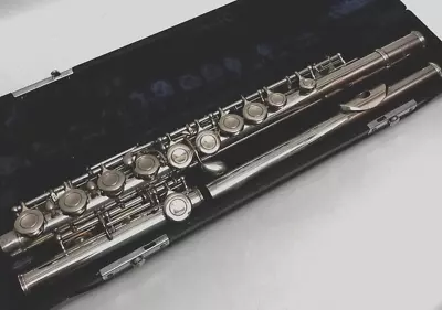 YAMAHA YFL-211 Concert Flute Silver Plating E-mechanism W/ Hard Case • $145