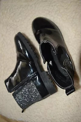 £3.99 • Buy Girls Black Ankle Boot With Glitter By Buckle My Shoe
