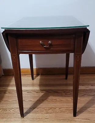 Vintage Dropleaf Pembroke Side End Table Federal Style Walnut • $425