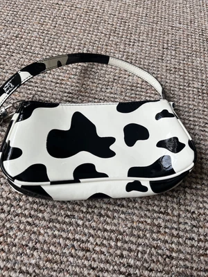 £2.99 • Buy Cow Print Handbag 