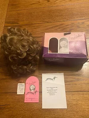 $14.99 • Buy Eva Gabor Perma-Lift Wig - Feather Cut - Color 27 - Short Curly Wig - & Box, Etc