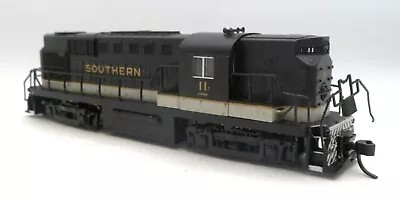 N Scale - Atlas - 2642 - Southern (C&NW) RS-11 #11 - Analog • $75