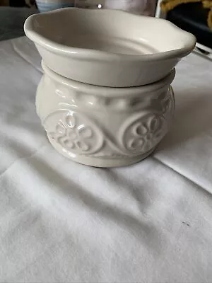 £15 • Buy Yankee Candle Ivory Floral Ceramic Electric Demby Tart Burner