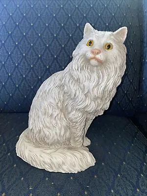 Vintage White Persian Kitten Cat Statue Universal Statuary Corp 1986 #533 • $48.88