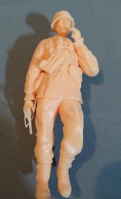 £16.50 • Buy NEW -1/16 -20MMscale-3DRESIN...WW2... Waffen SS, HAVING A SMOKE-FIG #31-FREE P+P