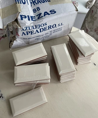 £5 • Buy Kitchen Utility Metro Brick Style (42 Tiles) Cream Spanish
