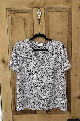 £4 • Buy T-SHIRT TOP WHITE Black Polka Dot SIZE 14 Blouse SLEEVES Loose Spotty