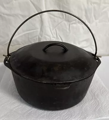 Vintage Cast Iron Dutch Oven 10-1/4” No. 8 With Lid & Handle • $64.75