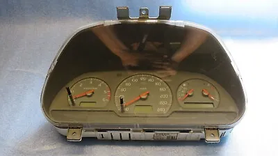 Volvo V40 - Speedometer Combo Instrument Cluster / 30887694 99W07D3 #S-142 • $32.46