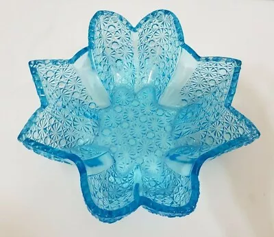 Vintage L.G. Wright Glass Aqua Blue Glass Daisy And Button Star Bowl • $60