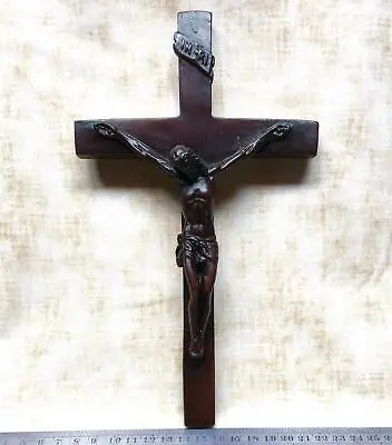Resin Crucifix Wall Hanging Cross Jesus Christian Corpus Christi Religious. • £13.99
