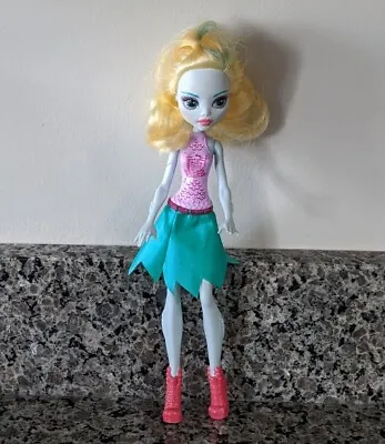 2016 Monster High Lagoona Blue Doll Skullette  Pink Top Green Skirt Vintage • $6.99