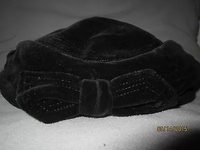 Vintage Otto Lucas Junior For G. Fox & Co. Black Velvet Hat With Bow • $37.99