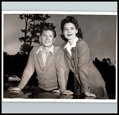 £160.07 • Buy AVA GARDNER 1942 MICKEY ROONEY LOVELY COUPLE HOLLYWOOD PORTRAIT Photo 278