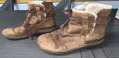 K8 Womens Ugg Cove Winter Ankle Boots Sz 10 Eur 42 Brown Leather Wraparound Lace • $28.88