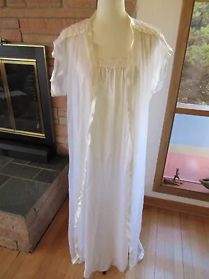 VTG 2 Piece Peignoir Set Robe/Nightgown Bridal Val Mode Nylon Lace Chiffon USA M • $29.99