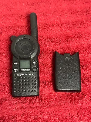 Motorola CLS1410 4 Channel Two-Way Radio ONLY NO BATTERY FOR PARTS READ DESC • $14.99