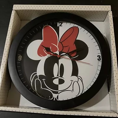 Disney Minnie Mouse Battery Wall Clock Black White Red 9  Black Frame Modern • £19.46