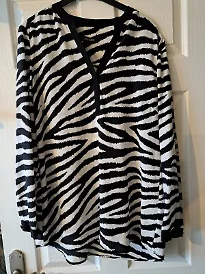 Ladies Jaeger 100% Silk Tunic/ Shirt  Size 14 Animal Print Black/Cream • £17.99