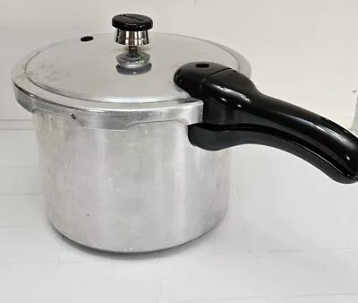 Presto Pressure Cooker 6 Quart Model 0126408 With Jiggler And Rack • $26.47