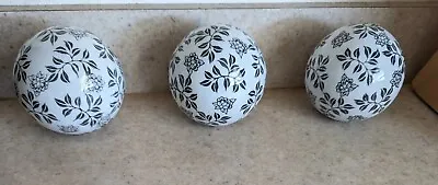 3 PCS 4  Ceramic Black & White Floral Garden Decorative Spheres • £48.26