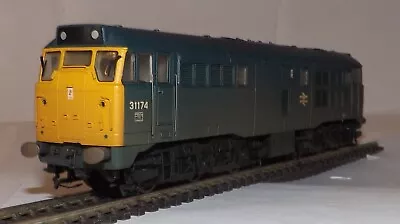 Hornby R2413a Class 31 Diesel Locomotive 31174 Br Blue Weathered Dcc Fitted • £41