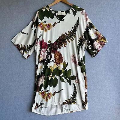 KUWAII Dress Womens Sz 8 White Floral Orchid Flare Sleeve V-Neck Shift Viscose • $89.99