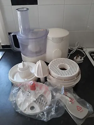 £20 • Buy Kenwood FP108 Compact Food Processor With Various Attachments Fully Working