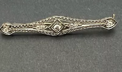 Vintage Art Deco 18K Gold Filigree Diamond Bar Pin • $150