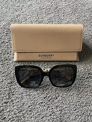 Burberry Women’s Sunglasses Carrol Black • $200