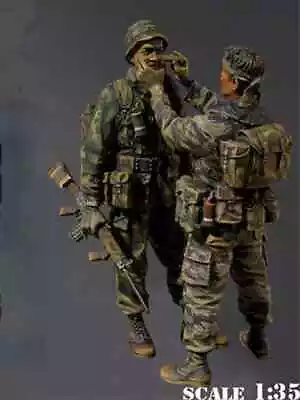 $7.25 • Buy 1/35 Vietnam Or Korean War - US Troops (2) Getting Ready For Combat - 1092