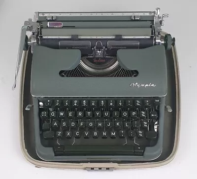 5926 Vintage Olympia De Luxe Typewriter Made In West Germany With Two Tone Case • £49.99