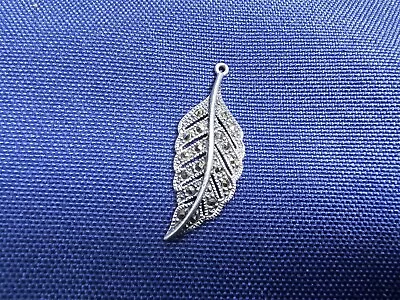 Grandma Grabe's Beautiful Vintage 925 Sterling Silver Marcasite Feather Pendant • $0.75