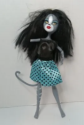 Monster High Doll  Werecat Purrsephone  Twin Sister  Toys R US Exclusive 2011  • $27.50