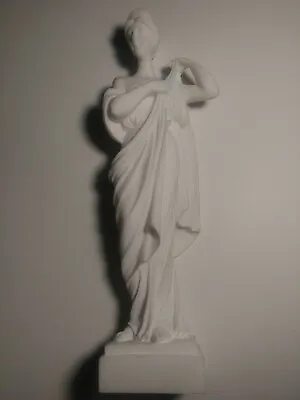 Vintage Alabaster Statue Of Aphrodite Venus Italy 9  - Gi Kay  • $45.85