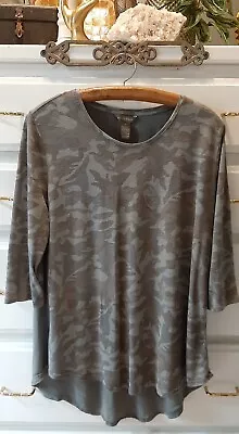 Bit & Bridle M Camo Print Tunic Top 3/4 Sleeve Shirt Solid Military Green Back • $15