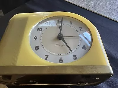 Vintage Westclox Moonbeam Art Deco Design Bakelite Alarm Clock With Light 1940's • $30