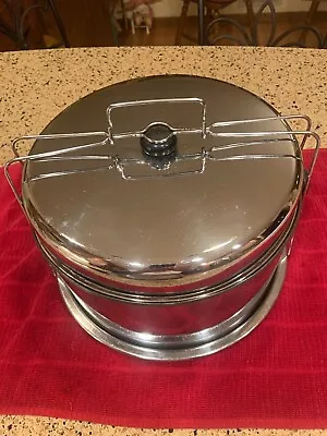 Vintage Cake/Pie Carrier With Carrying Handle....chrome Looking Metal • $10