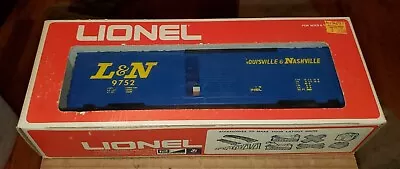 LIONEL 6-9752 L&N (LOUISVILLE & NASHVILLE)  BOX CAR. Needs Repair  • $10