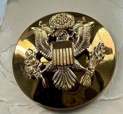 US Army Enlisted Hat Badge 1971 • $3