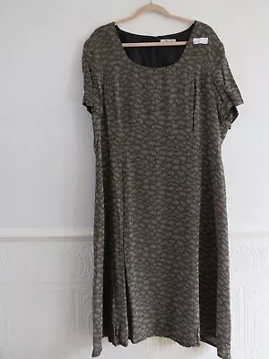 J Taylor Dress Size 20 Used (47) • £12