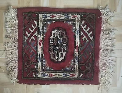 Vintage Small Floor Wall Hanging Handmade Pakistan Rug Mat  17  X  12  • $45