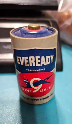 Vintage FEB 1953 Eveready  Nine-Lives  Battery D-Cell No. 950 • $9.95
