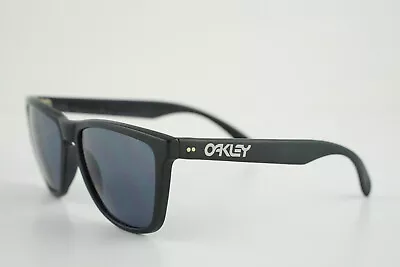 Oakley Frogskins 1st Gen. Matte Black/Grey Metal Hinges/Japan Generation • $169.99