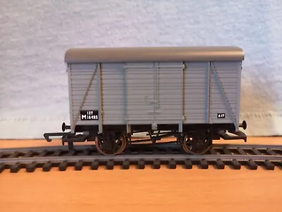 Hornby OO Gauge R.1075 BR Ventilated Van Wagon M16485 V.Good Unboxed Condition. • £9.50